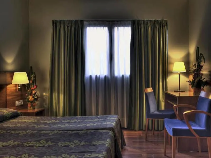 Zenit Diplomatic Hotel Andorra la Vella 4*,